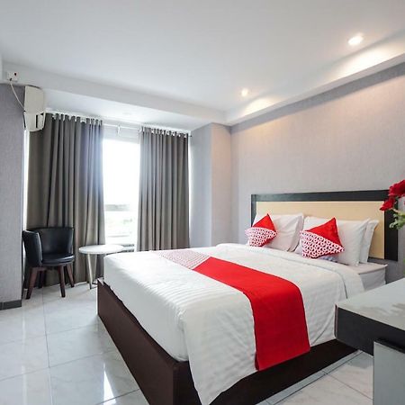 Oyo 1318 Hotel Prince Boulevard Manado Kültér fotó