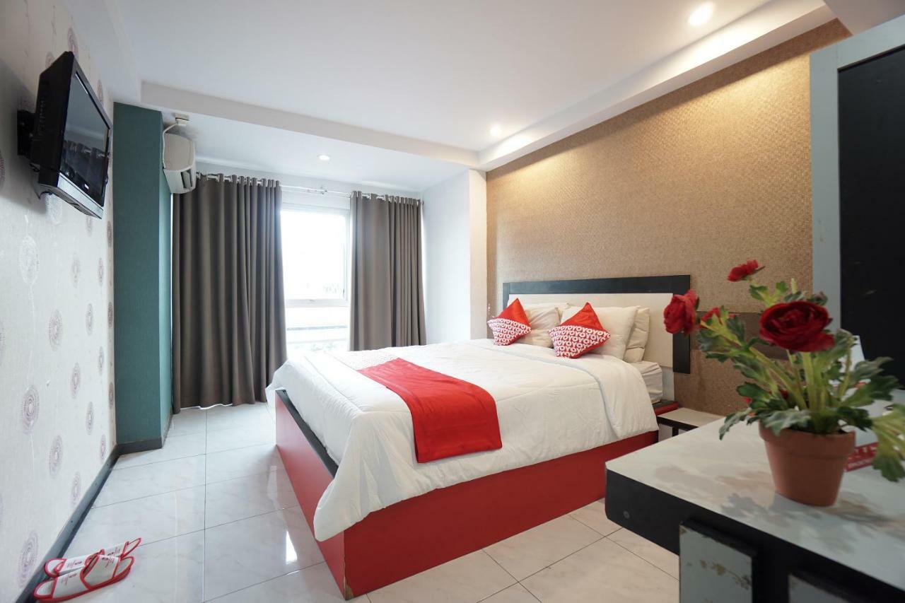 Oyo 1318 Hotel Prince Boulevard Manado Kültér fotó